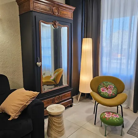 Le Salon